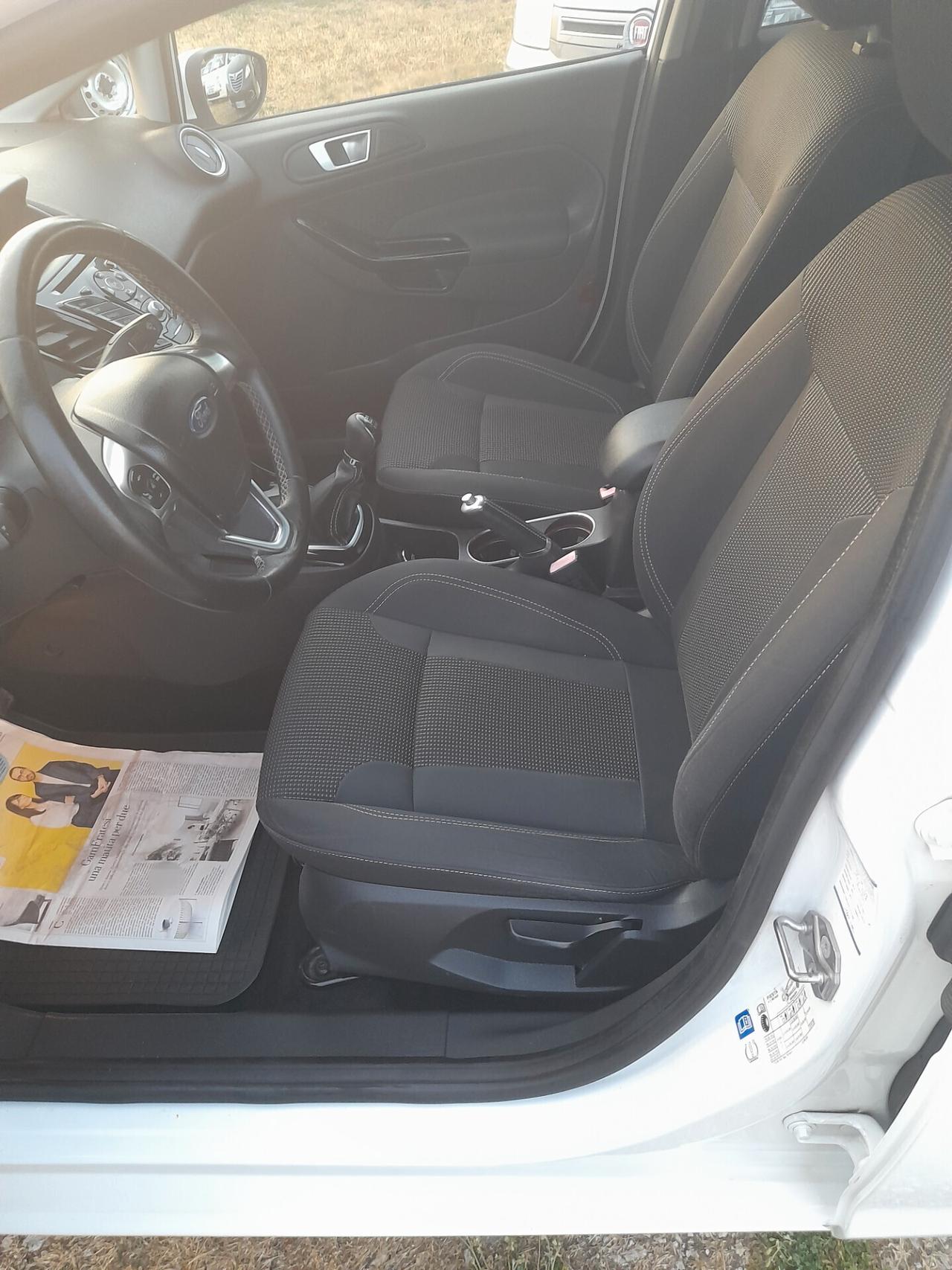 Ford Fiesta 1.5 TDCi 75CV 5 porte Titanium