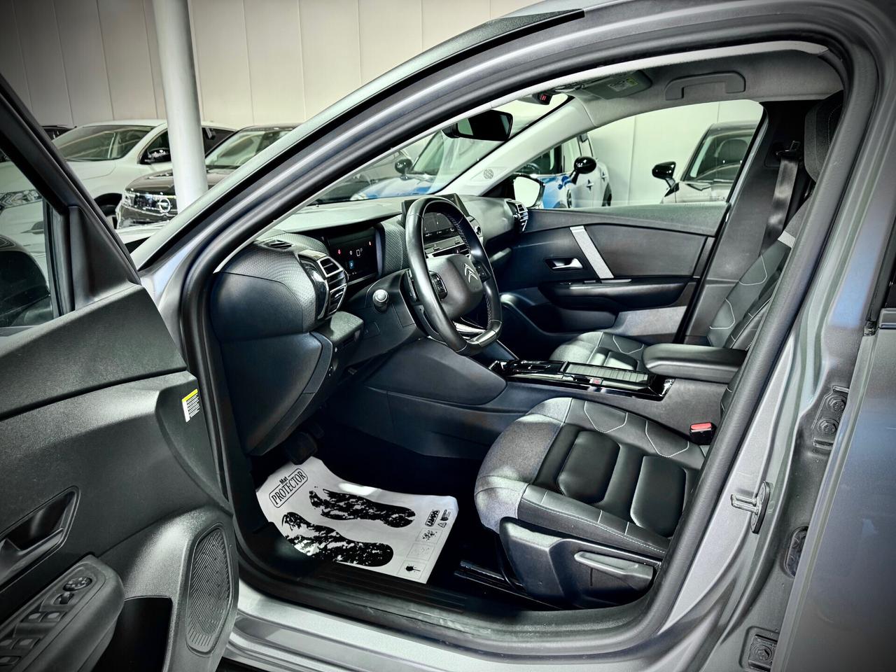 Citroen C4 1.2 130CV EAT8 Shine