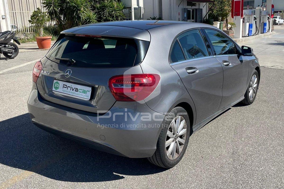 MERCEDES A 180 d Business