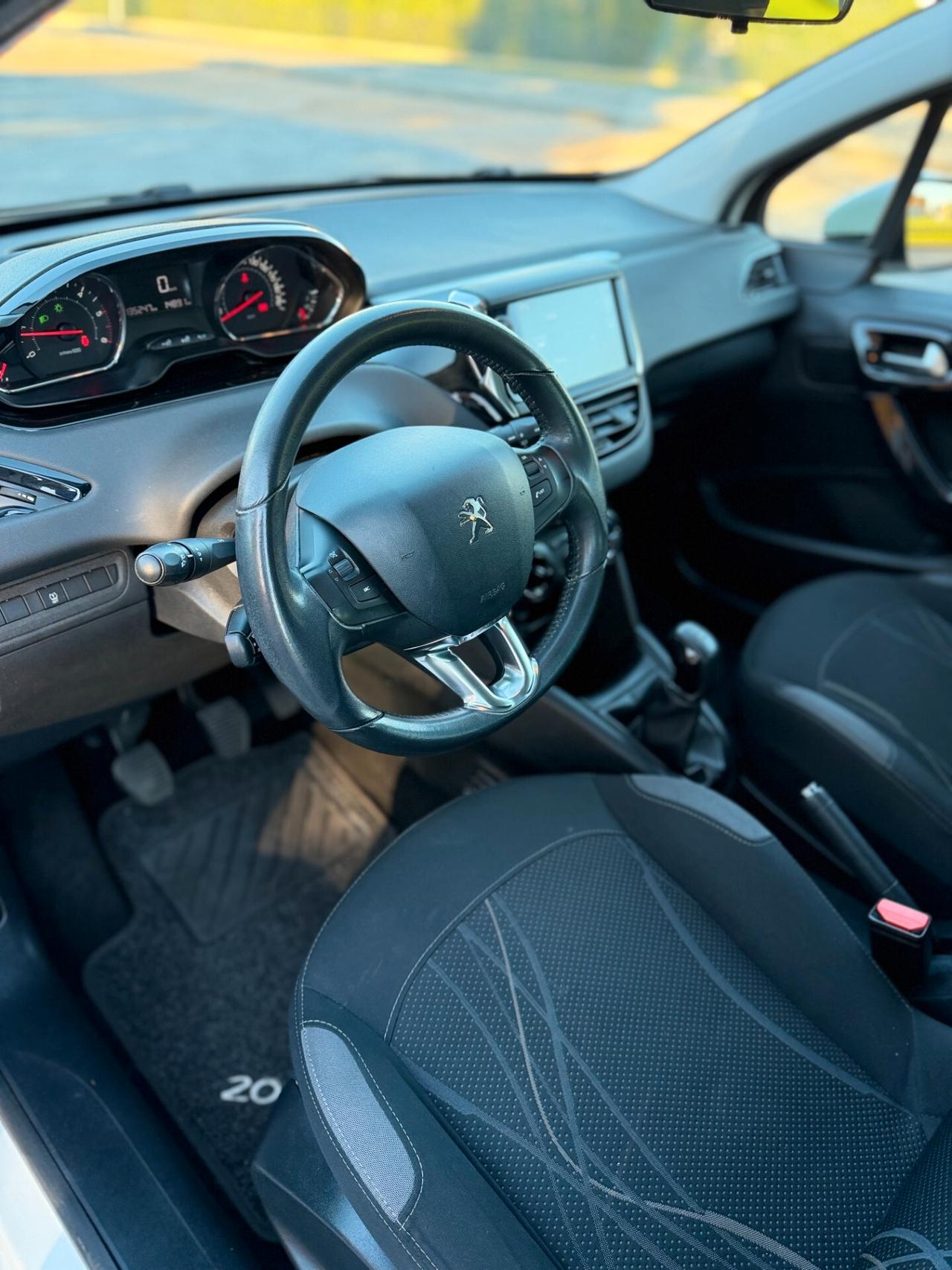 Peugeot 208 1.4 HDi 68 CV 5 porte Allure (NEOPATENTATI)