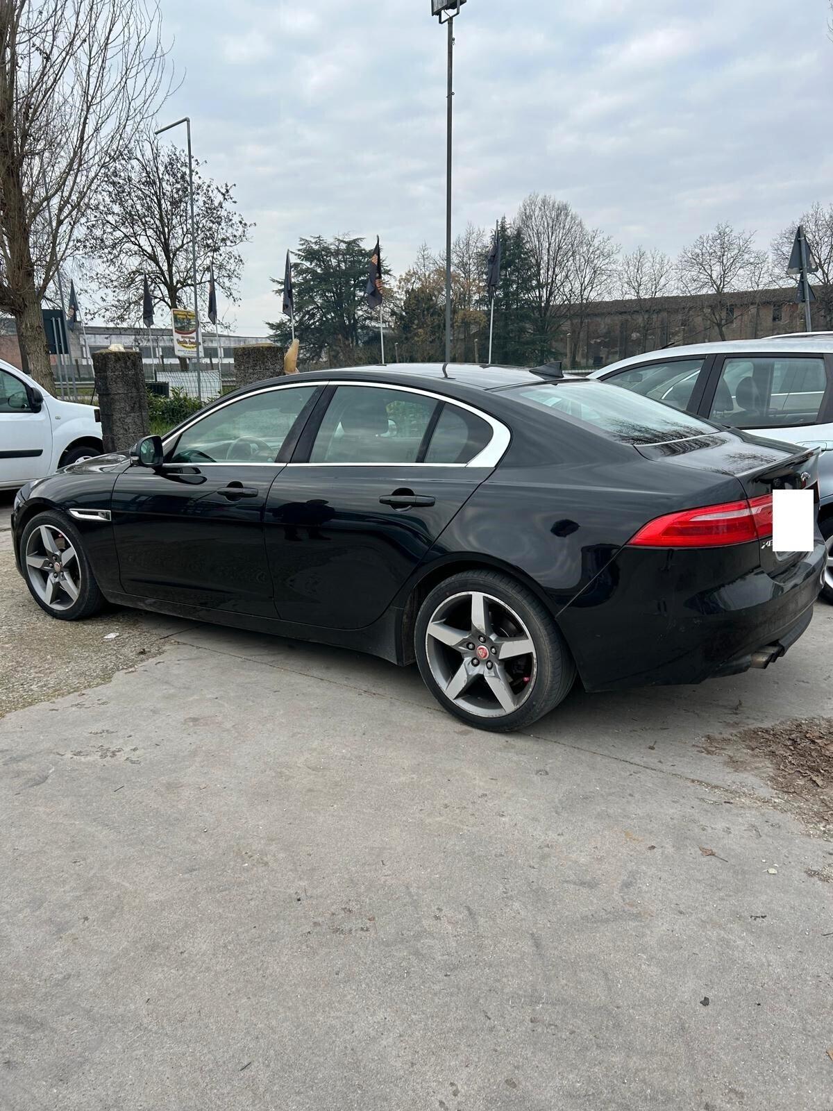 Jaguar XE 2.0 D Turbo 180CV aut. Portfolio