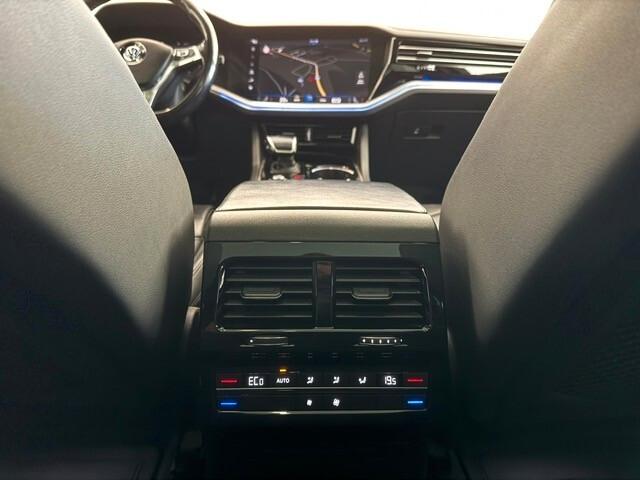 Volkswagen Touareg 3.0 V6 TDI SCR R-LINE