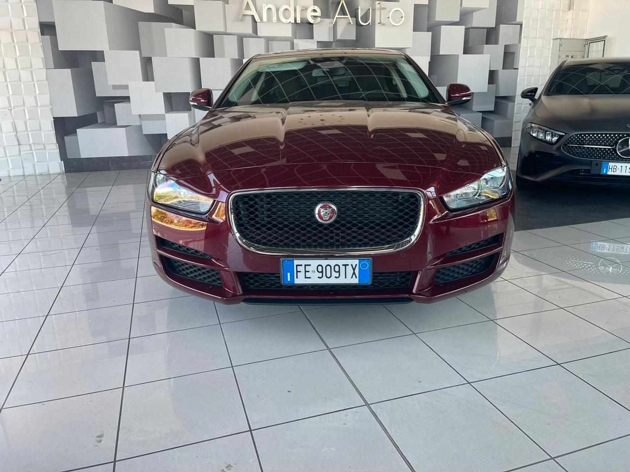Jaguar XE 2.0 Turbo aut. Prestige