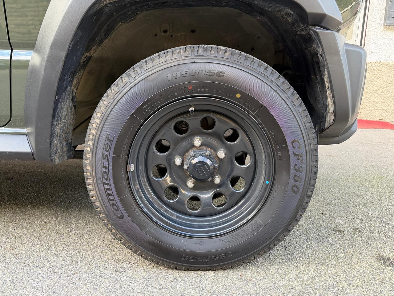 Suzuki Jimny 1.5 5MT PRO Autocarro