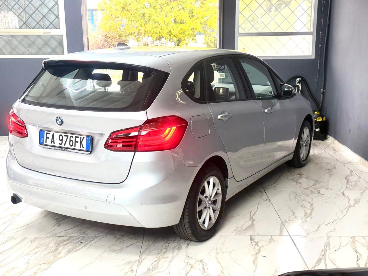 Bmw 2er Active Tourer 218d Luxury