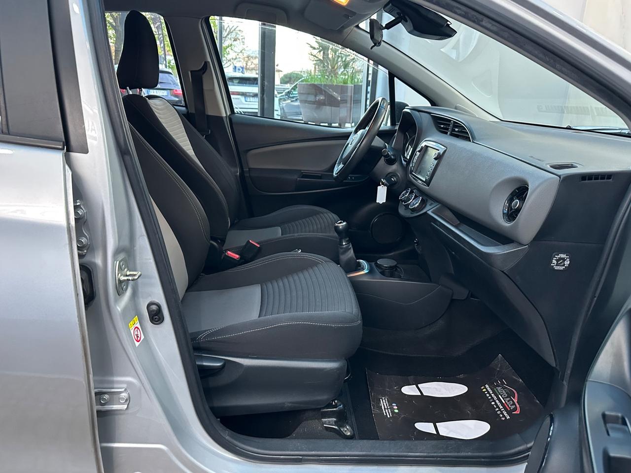 Toyota Yaris 1.0 5 porte Lounge