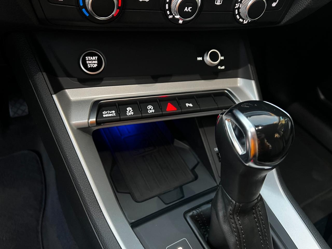 Audi Q3 SPB 40 TDI Quattro S tronic S Line-MATRIX