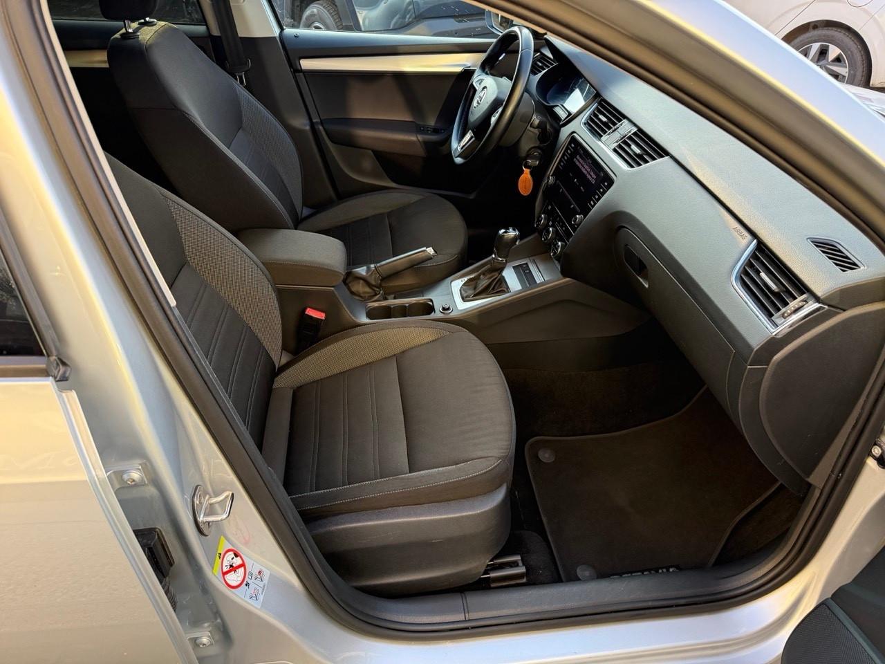 Skoda Octavia 1.6 TDI CR 115 CV DSG Wagon Executive