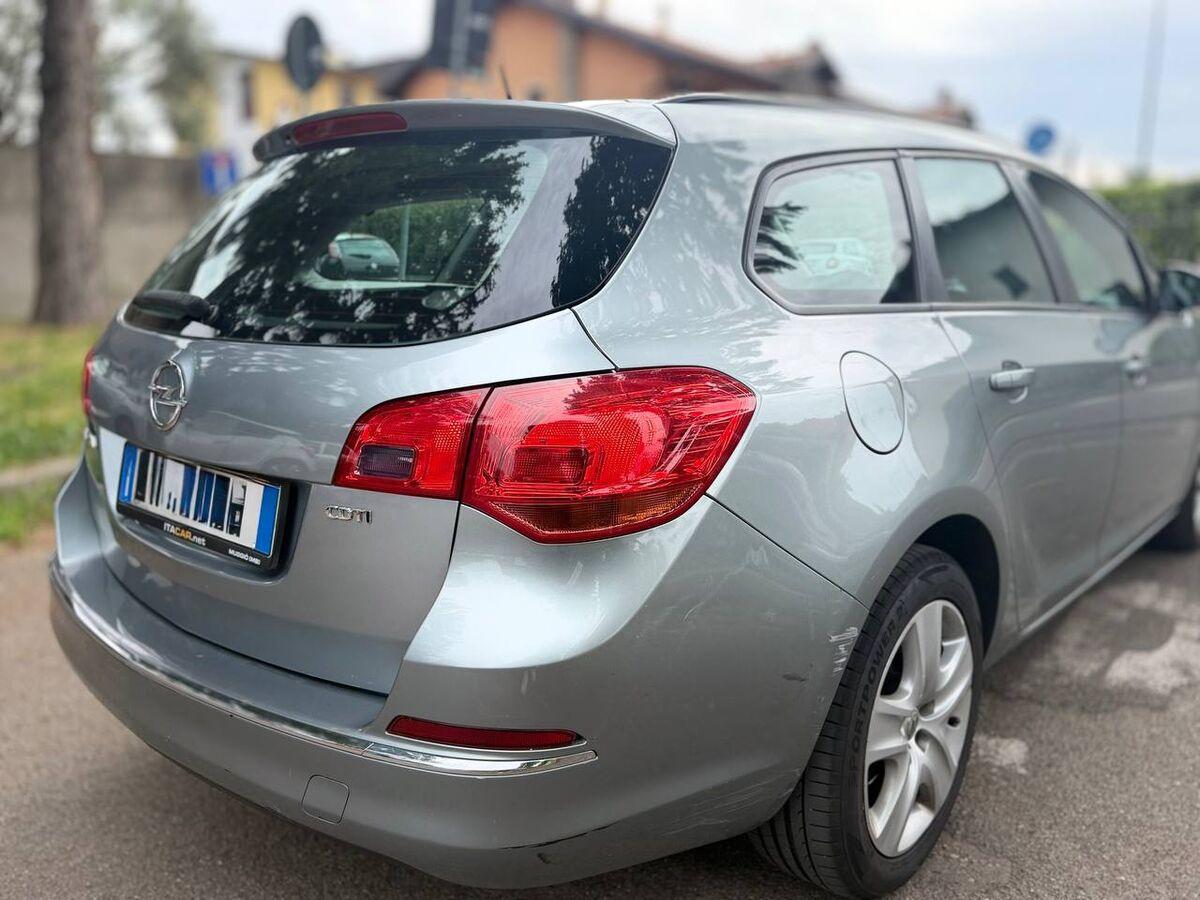 Opel Astra 1.7 cdti Cosmo 110cv