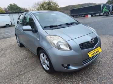 Toyota Yaris 2006--1.0 Benzina Neopatentati