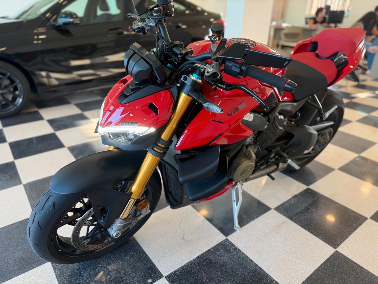 Ducati Streetfighter V4S