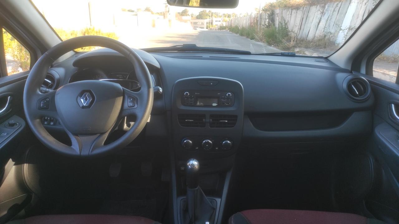 Renault Clio 1.200 BENZINA 5 porte PER NEO PATENTATI