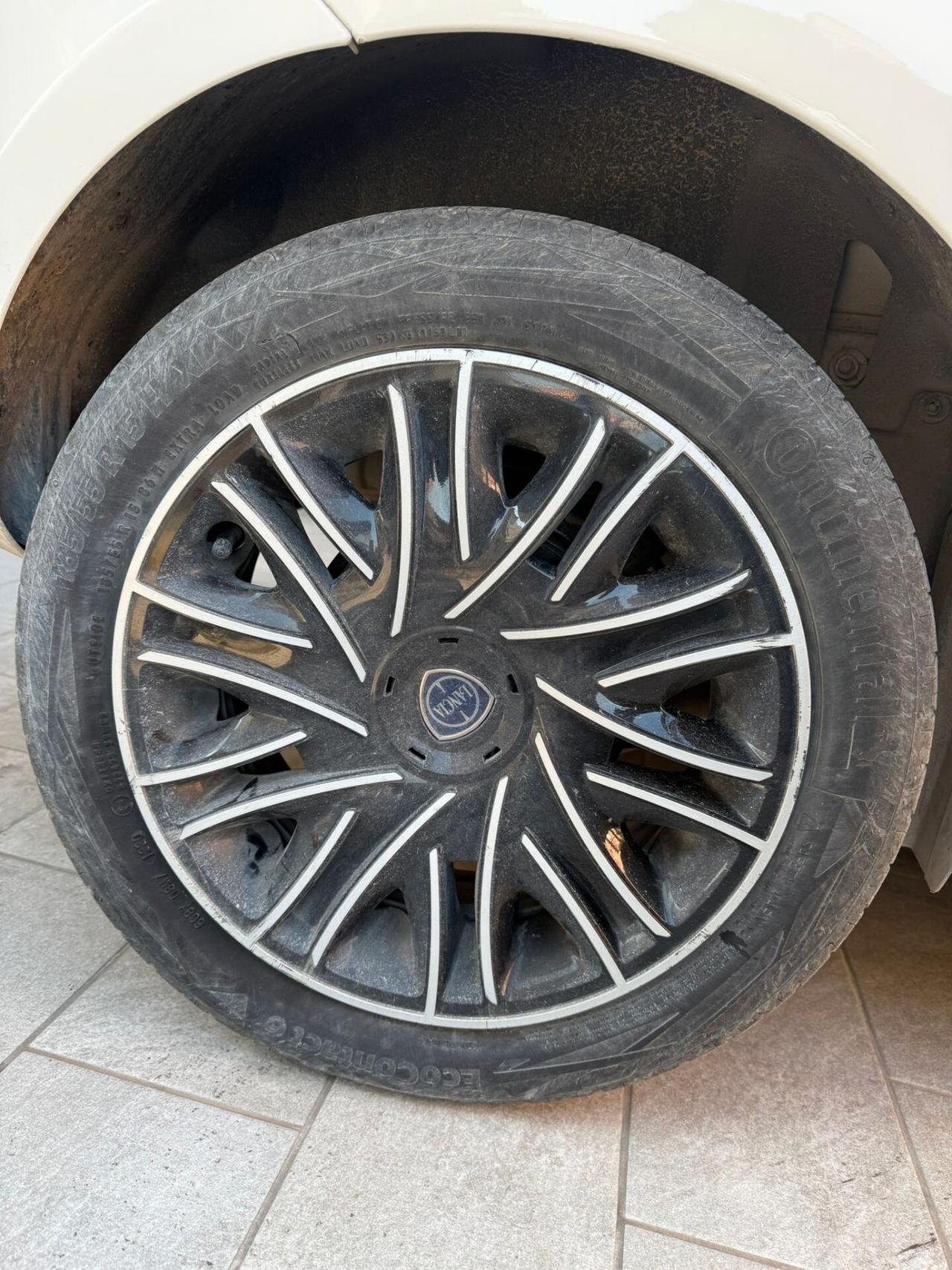 Lancia Ypsilon 1.0 FireFly 5 porte S&S Hybrid Ecochic Gold