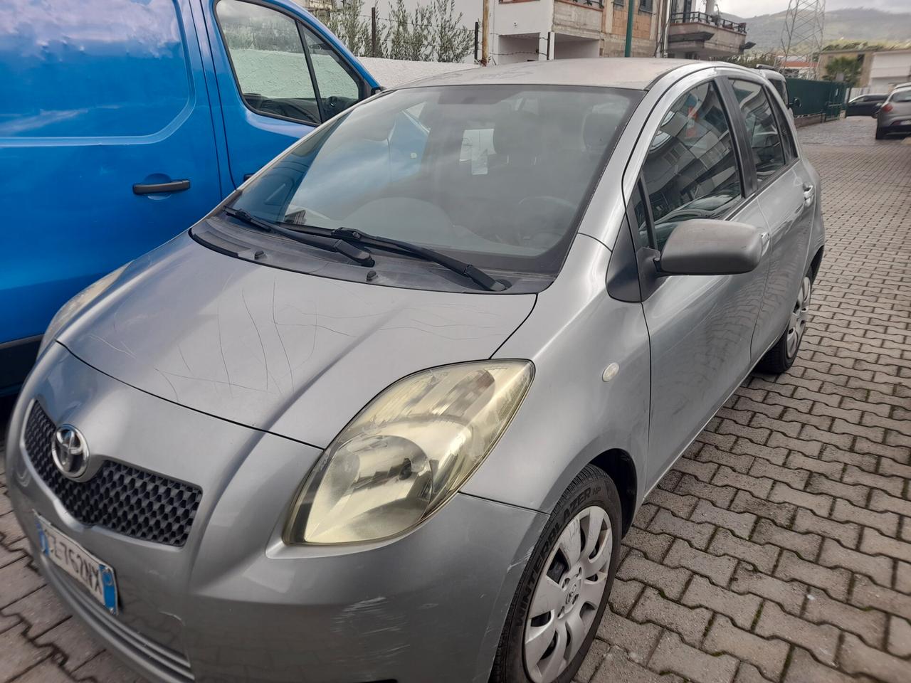 Toyota Yaris 1.0 5 porte