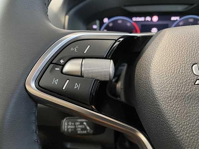 SKODA Karoq 2.0 TDI SCR DSG Selection