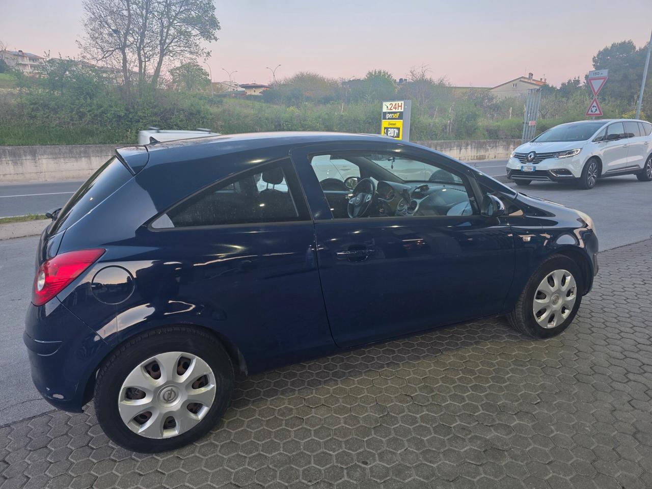 Opel Corsa GPL rivisionato 163000 km