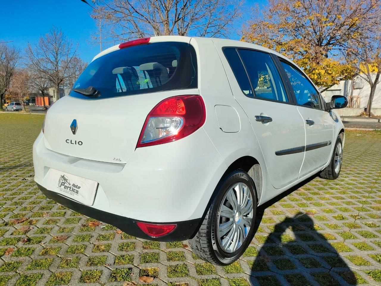 Renault Clio 1.2 5 porte Gpl valido fino al 2030