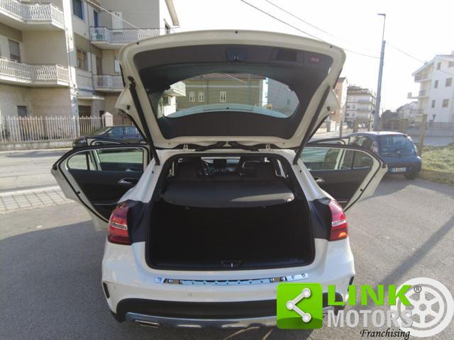 MERCEDES-BENZ GLA 200 d Automatic Premium AMG