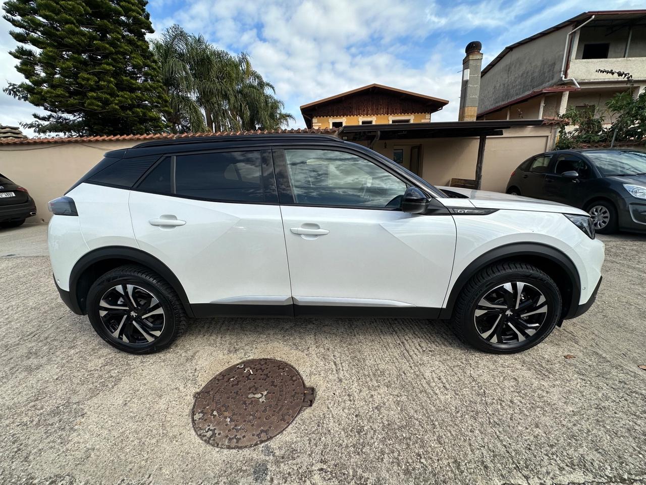 Peugeot 2008 BlueHDi 130 S&S EAT8 GT