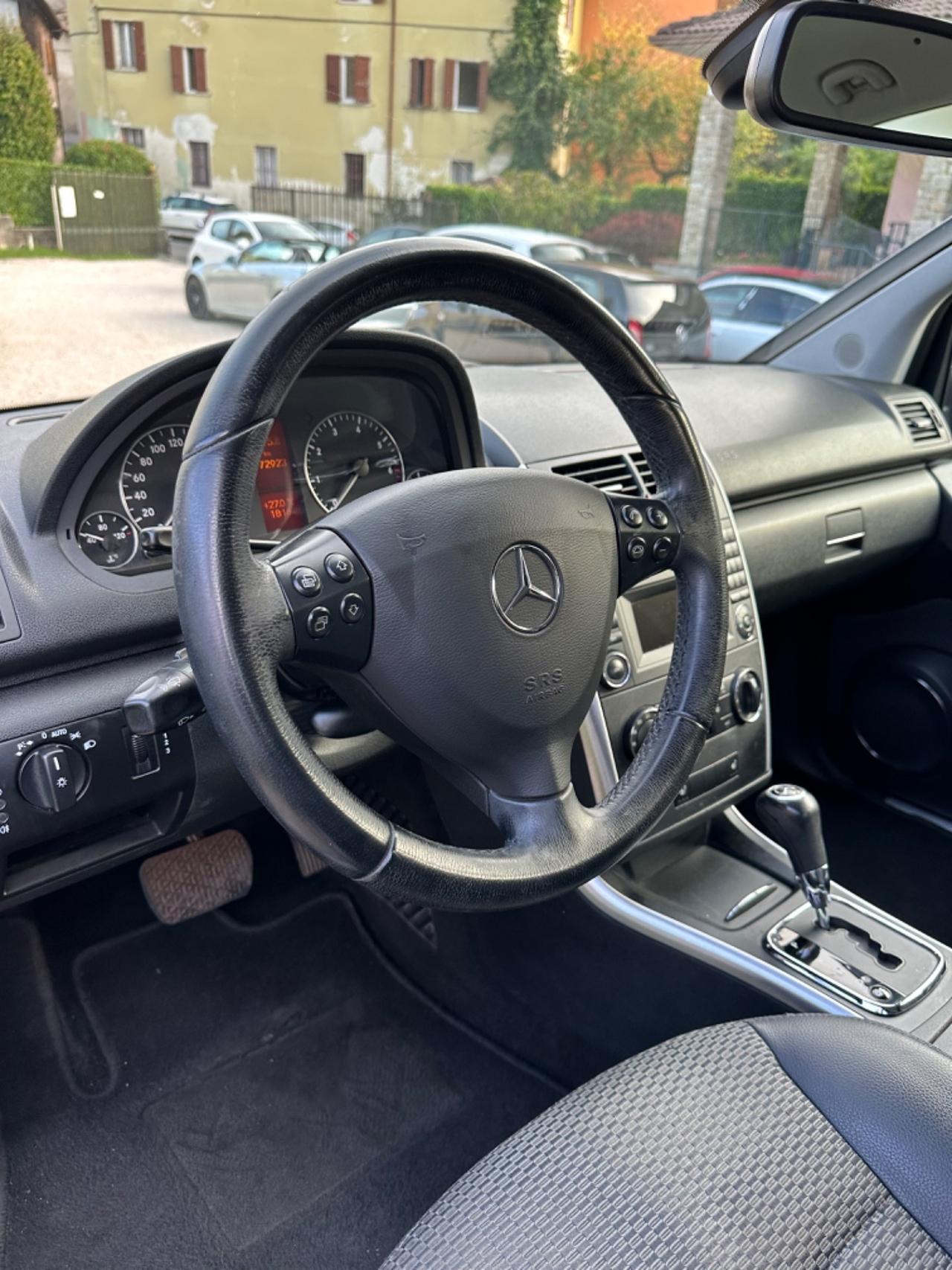 Mercedes-benz A 160 AUTOMATIC AVANTGARDE UNICOPR NEOPAT