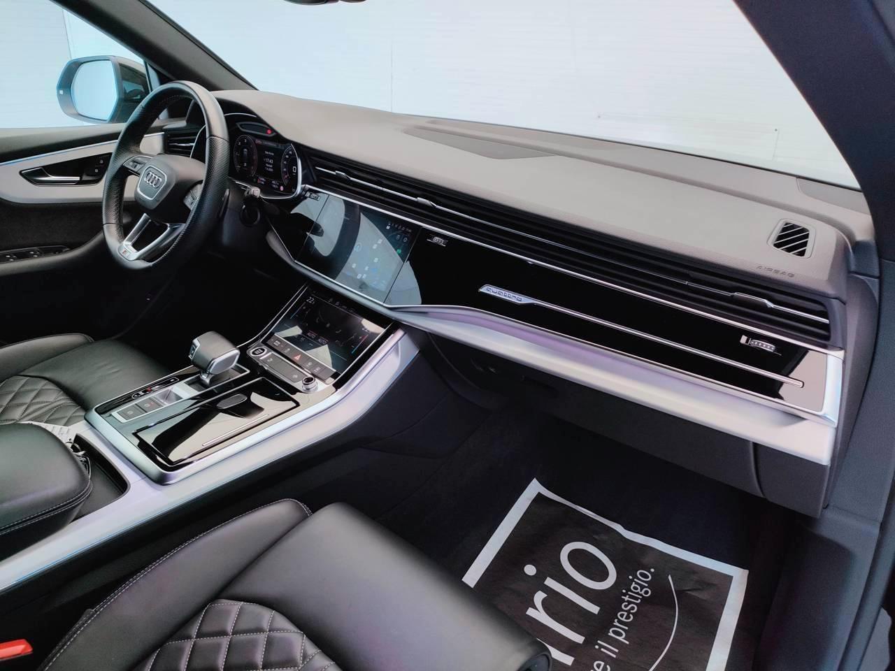 AUDI Q8 I 2018 - Q8 45 3.0 tdi mhev Sport quattro tiptronic