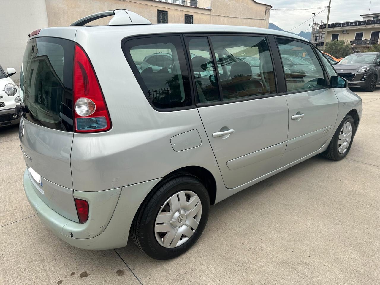 RENAULT ESPACE AUTHENTIQUE 7 POSTI