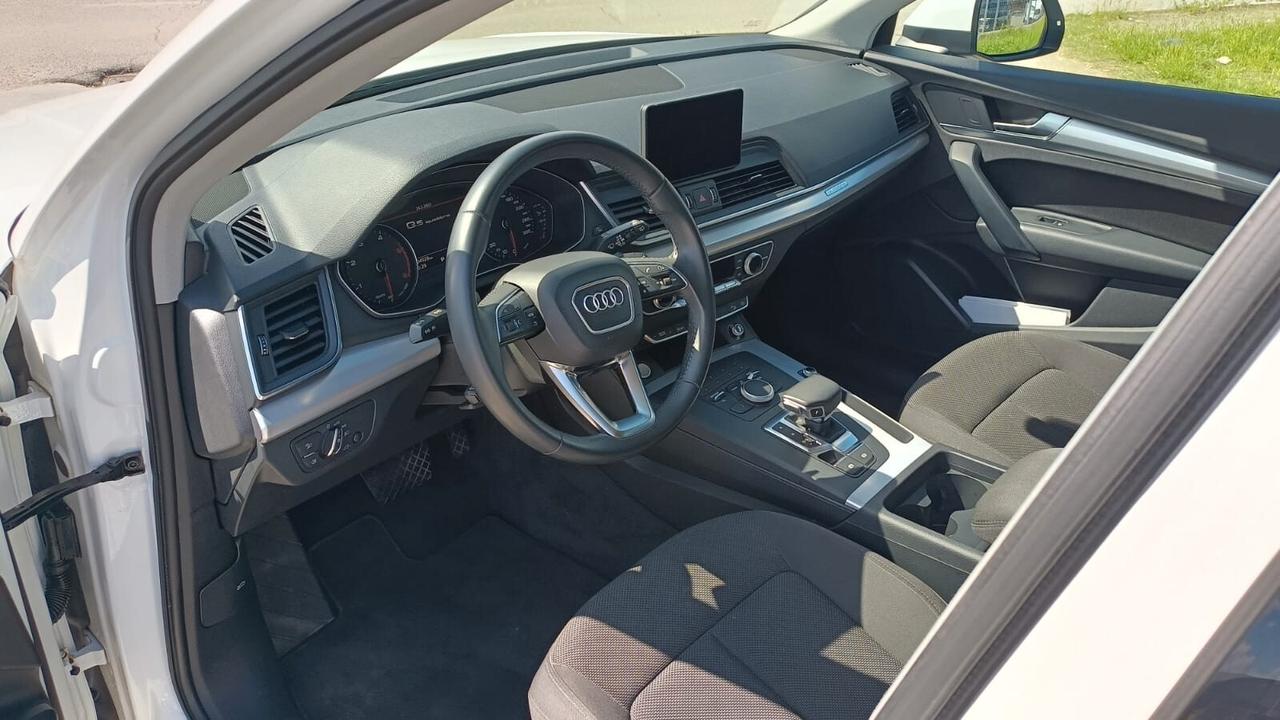 Audi Q5 35 TDI quattro S tronic Business Design