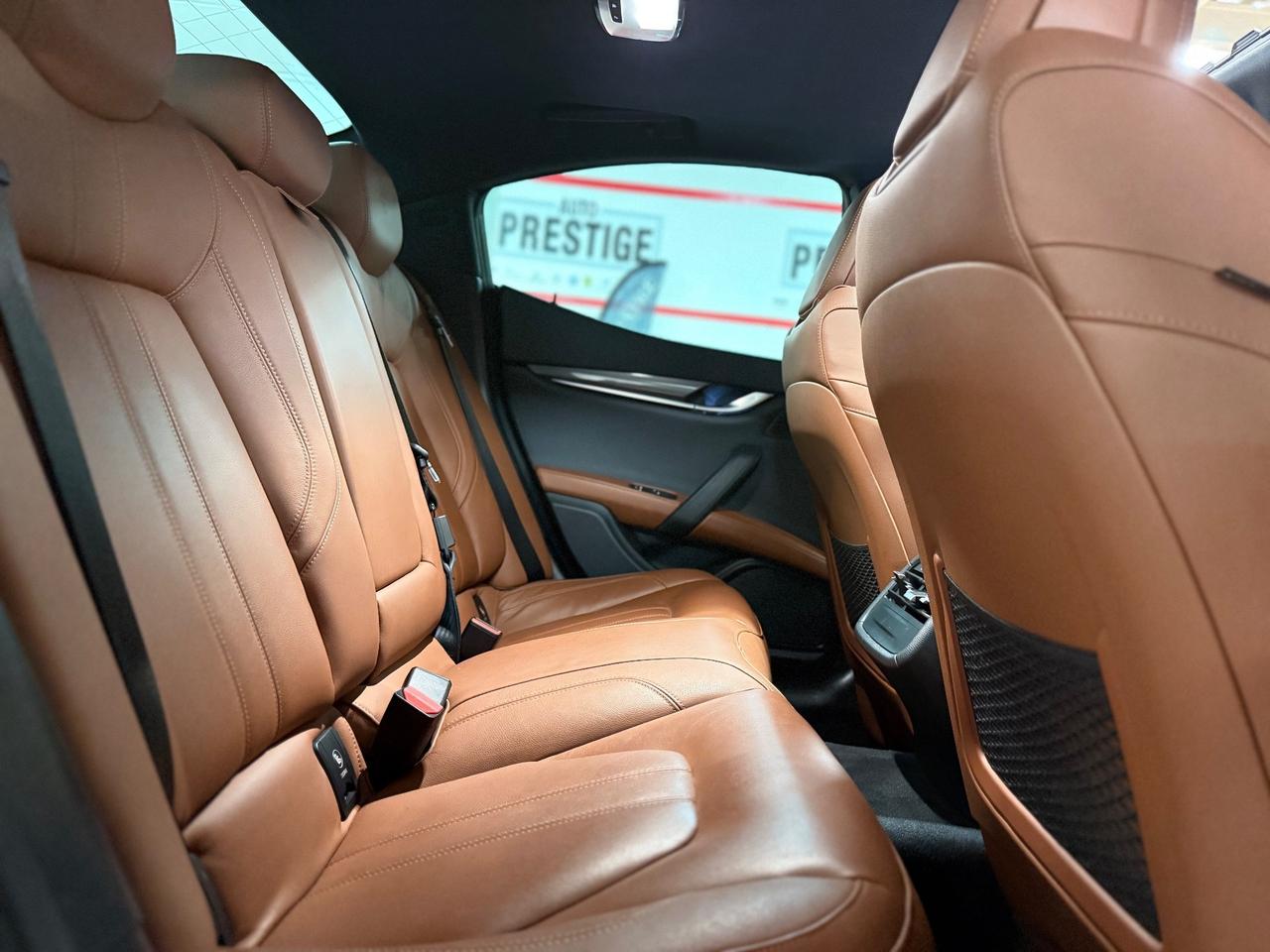 Maserati Ghibli V6 Diesel 275 CV Gransport Nerissimo