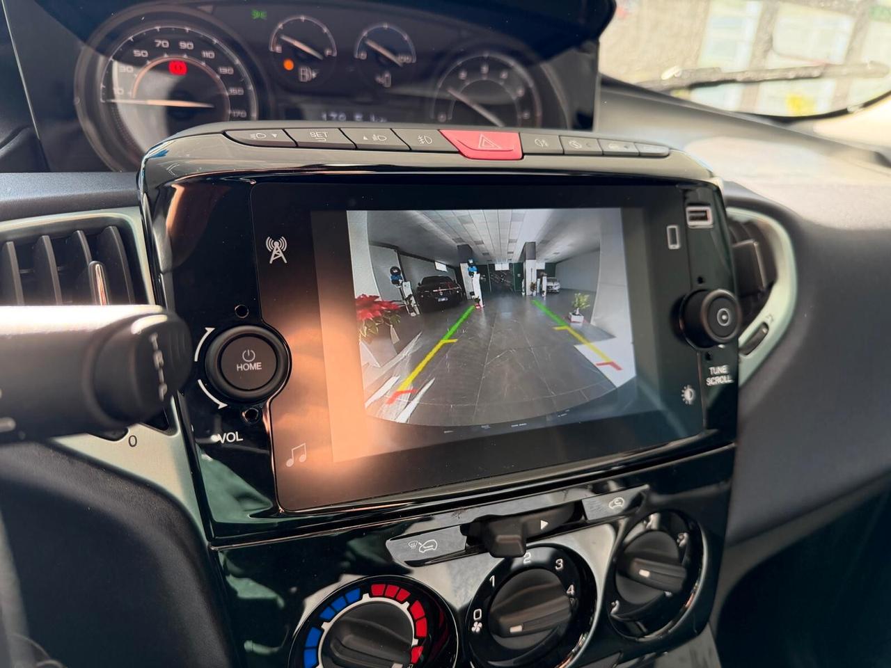 Lancia Ypsilon 1.0 FireFly 5 porte S&S Hybrid Gold