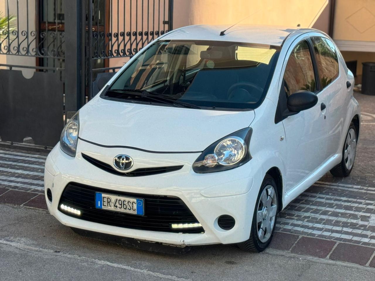 Toyota Aygo 1.0 12V VVT-i Orange Connect GPL