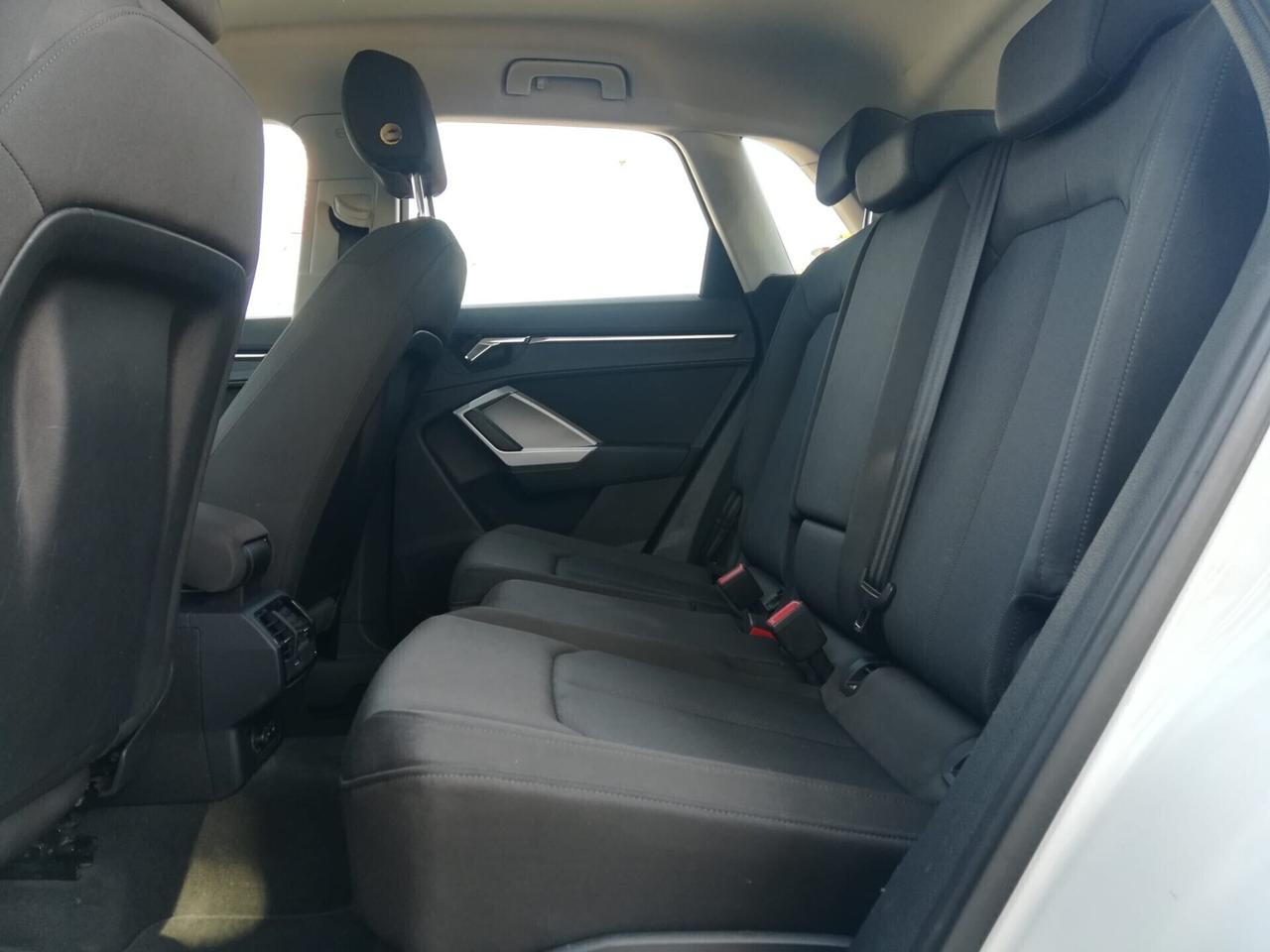 AUDI - Q3 - 35 TDI S tronic S line edition - FINAN