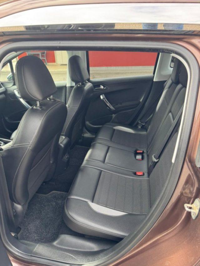 PEUGEOT 2008 1° serie 1.6 e-HDi 92 CV Stop&Start Allure