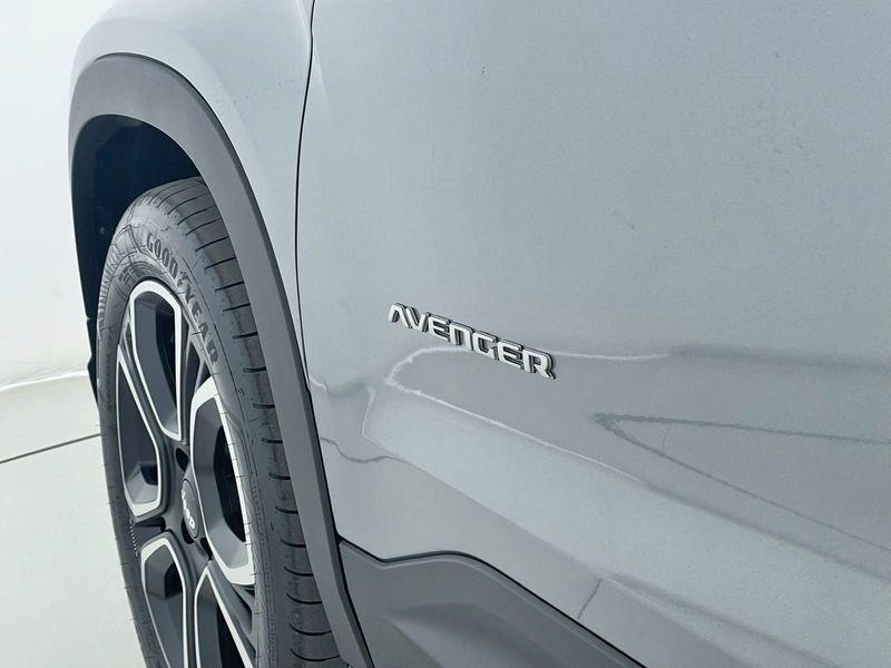 Jeep Avenger 1.2 Turbo 110 CV MHEV Summit