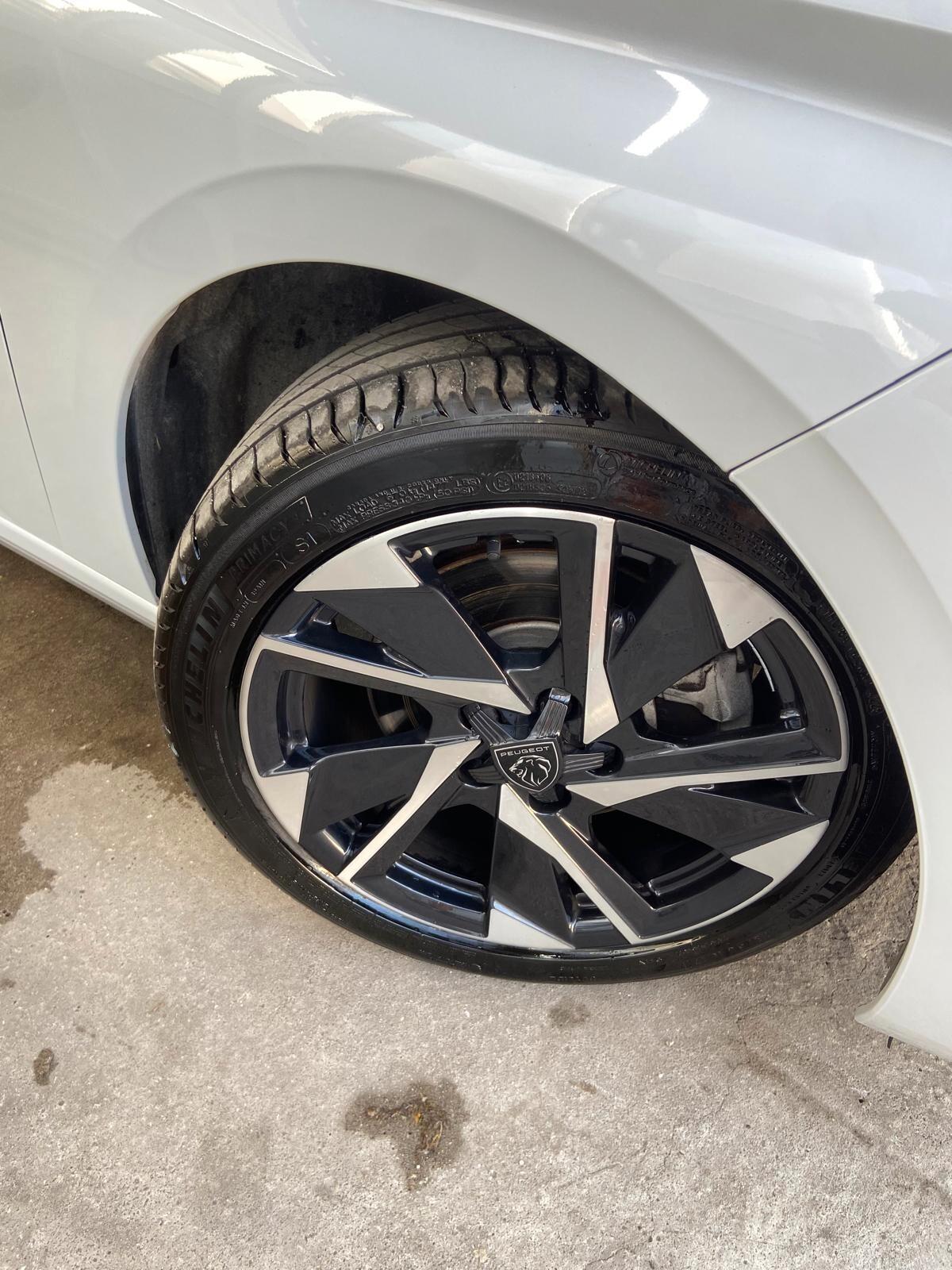 Peugeot 308 BlueHDi 130 S&S EAT8 SW Allure Pack