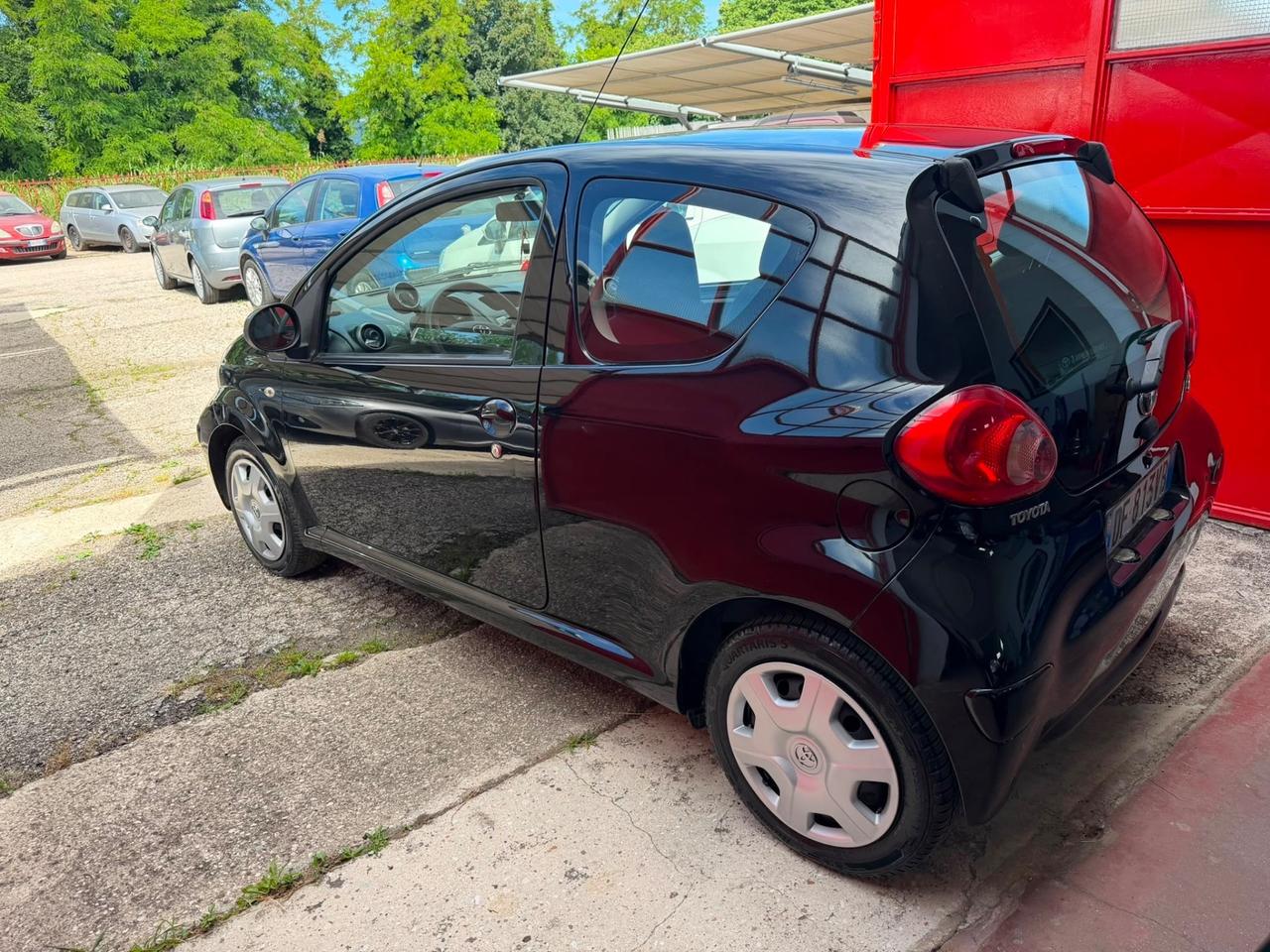 Toyota Aygo 1.0 12V VVT-i 3 porte Sol X Neopatentati