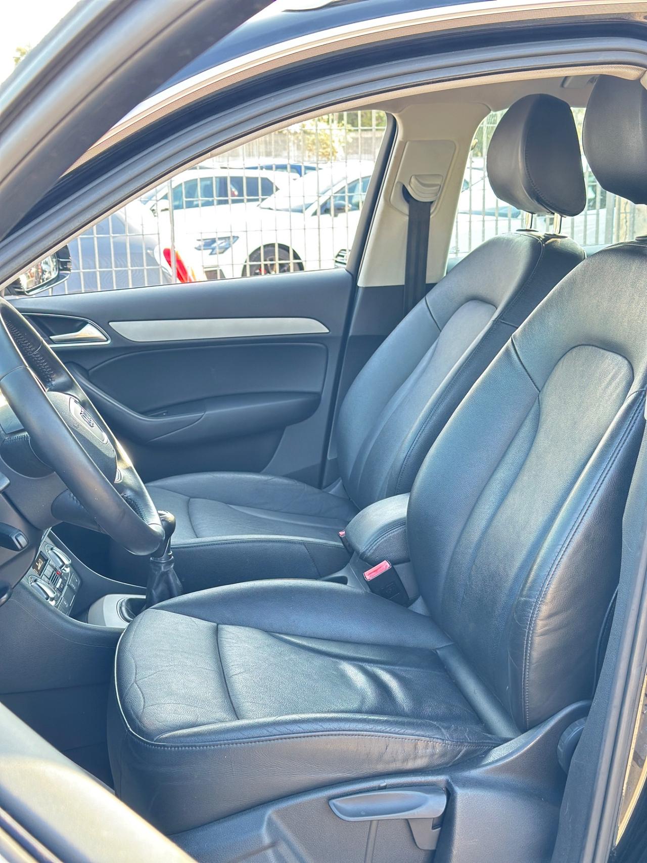 Audi Q3 2.0 TDI Advanced Plus-2012 PELLE/NAVI/17"