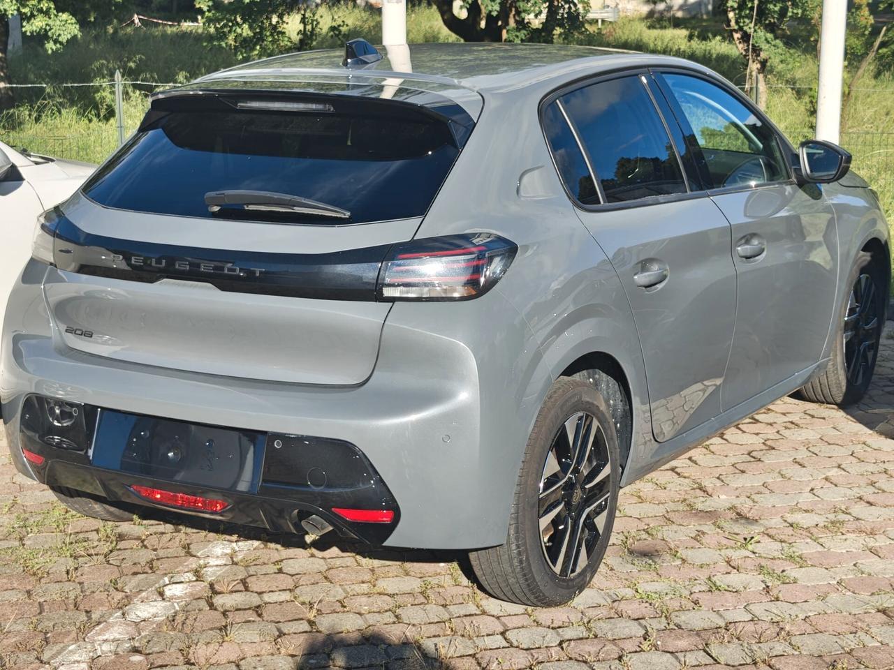 Peugeot 208 PureTech 100 Stop&Start 5 porte Allure