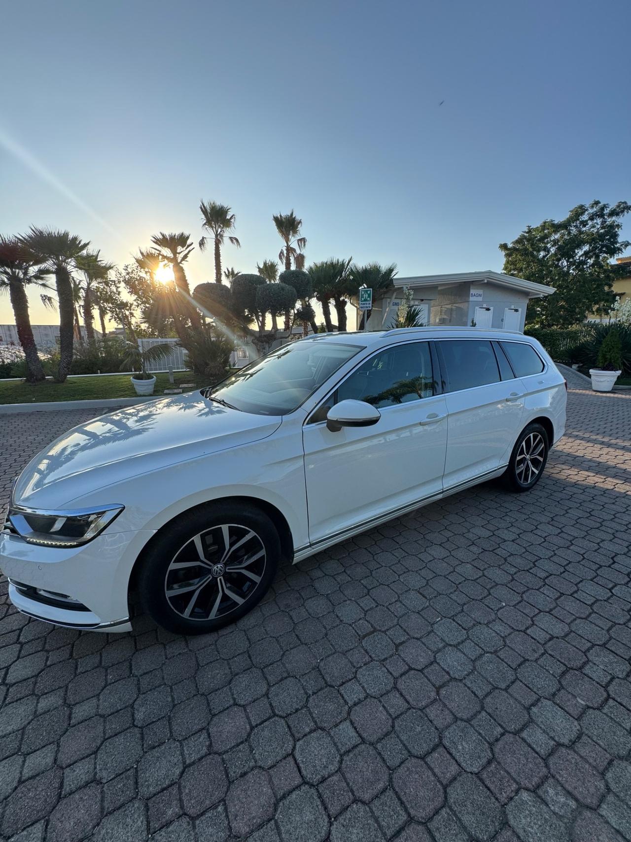 Volkswagen Passat Variant 2.0 TDI 190 CV DSG Highline BlueMotion Tech.