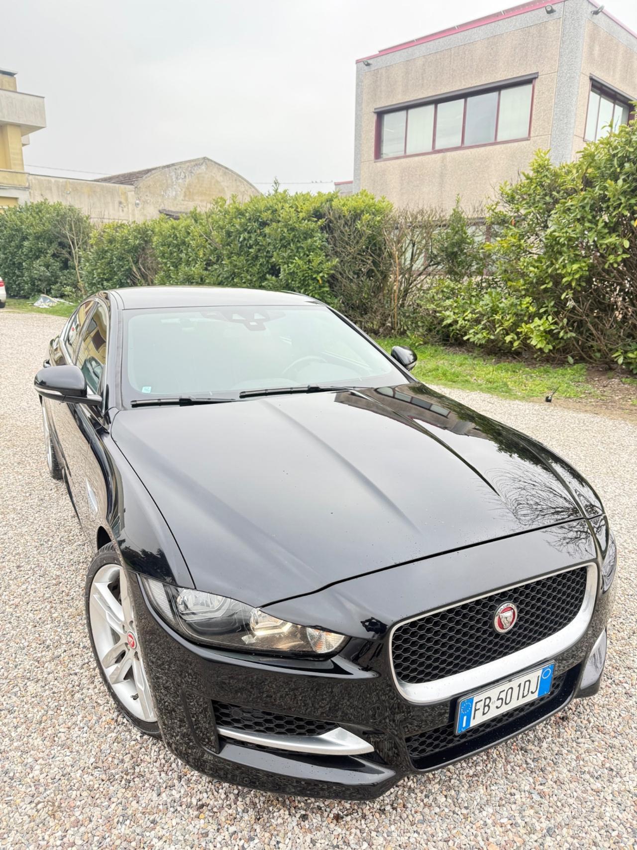 Jaguar XE 2.0 D E-Performance aut. R-Sport