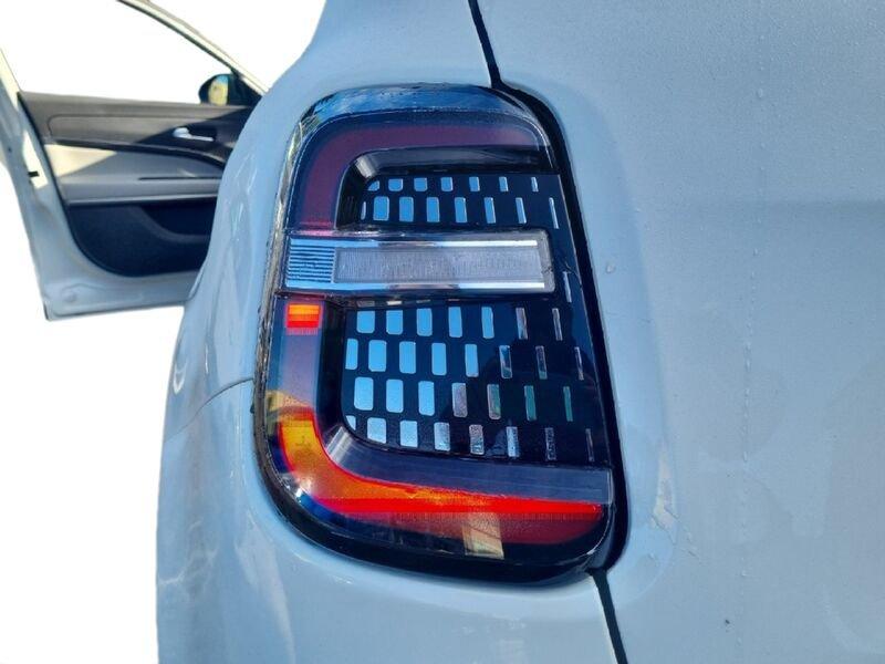 FIAT 600 (2023-->) Hybrid 100 CV DCT MHEV La Prima