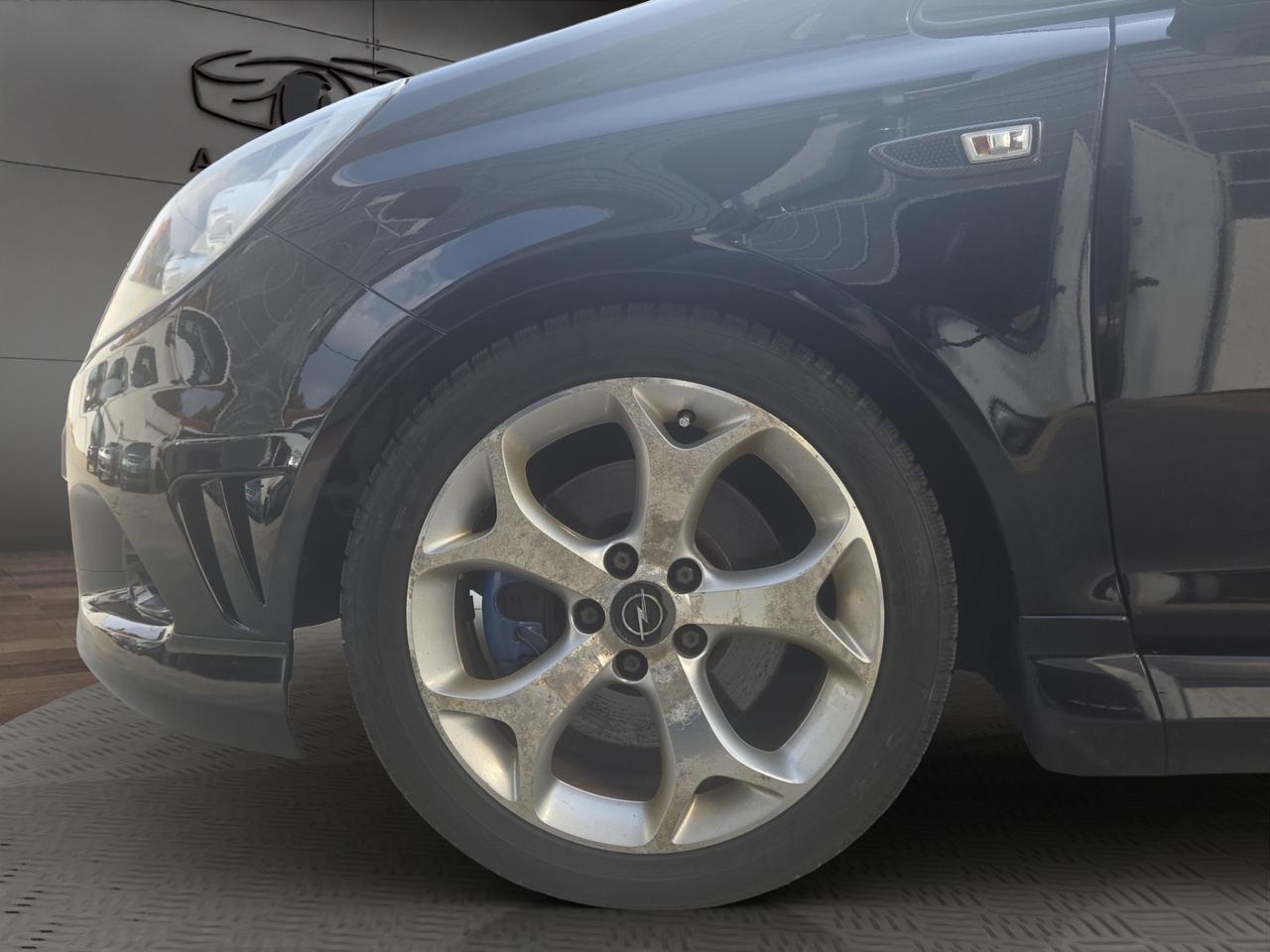 Opel Corsa 1.6 T 192CV 3 porte OPC