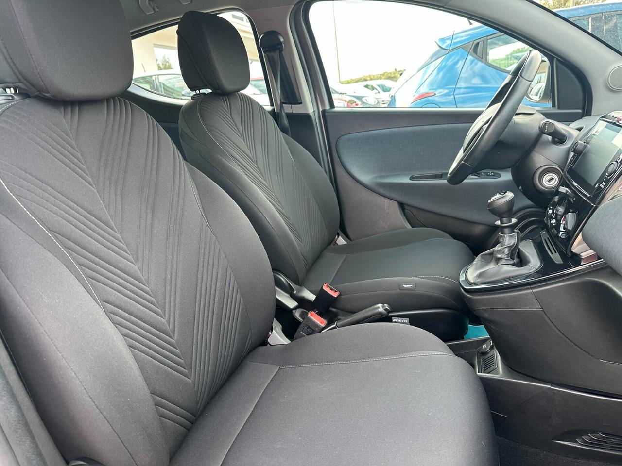 Lancia Ypsilon 1.0 FireFly 5 porte S&S Hybrid Gold "Km 44.000"