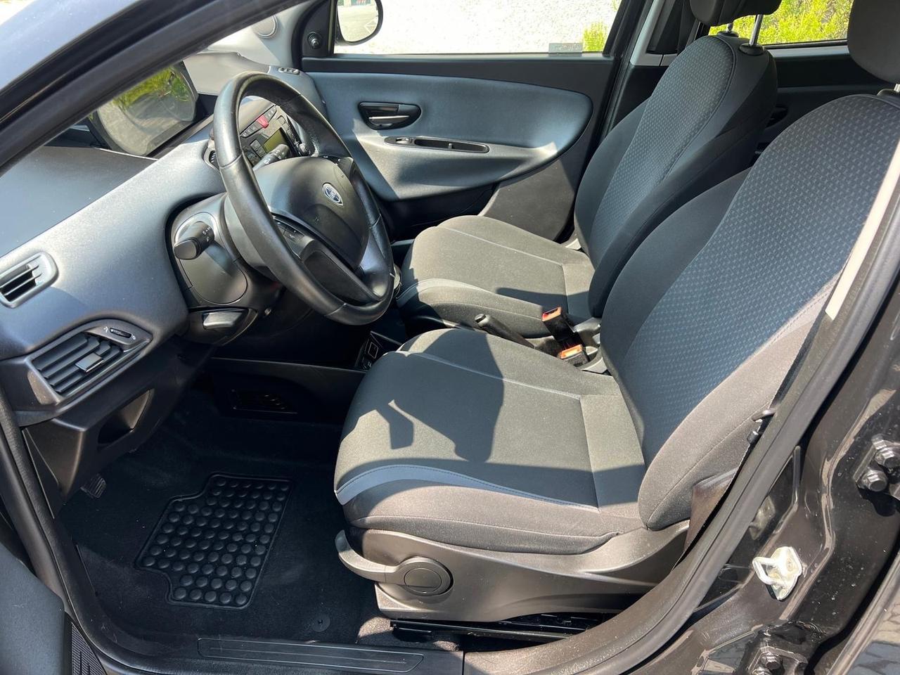 Lancia Ypsilon 1.2 69 CV 5 porte GPL Ecochic Unyca