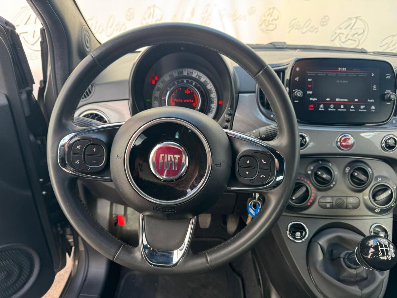 Fiat 500 1.0 70cv Hybrid Club CarPlay