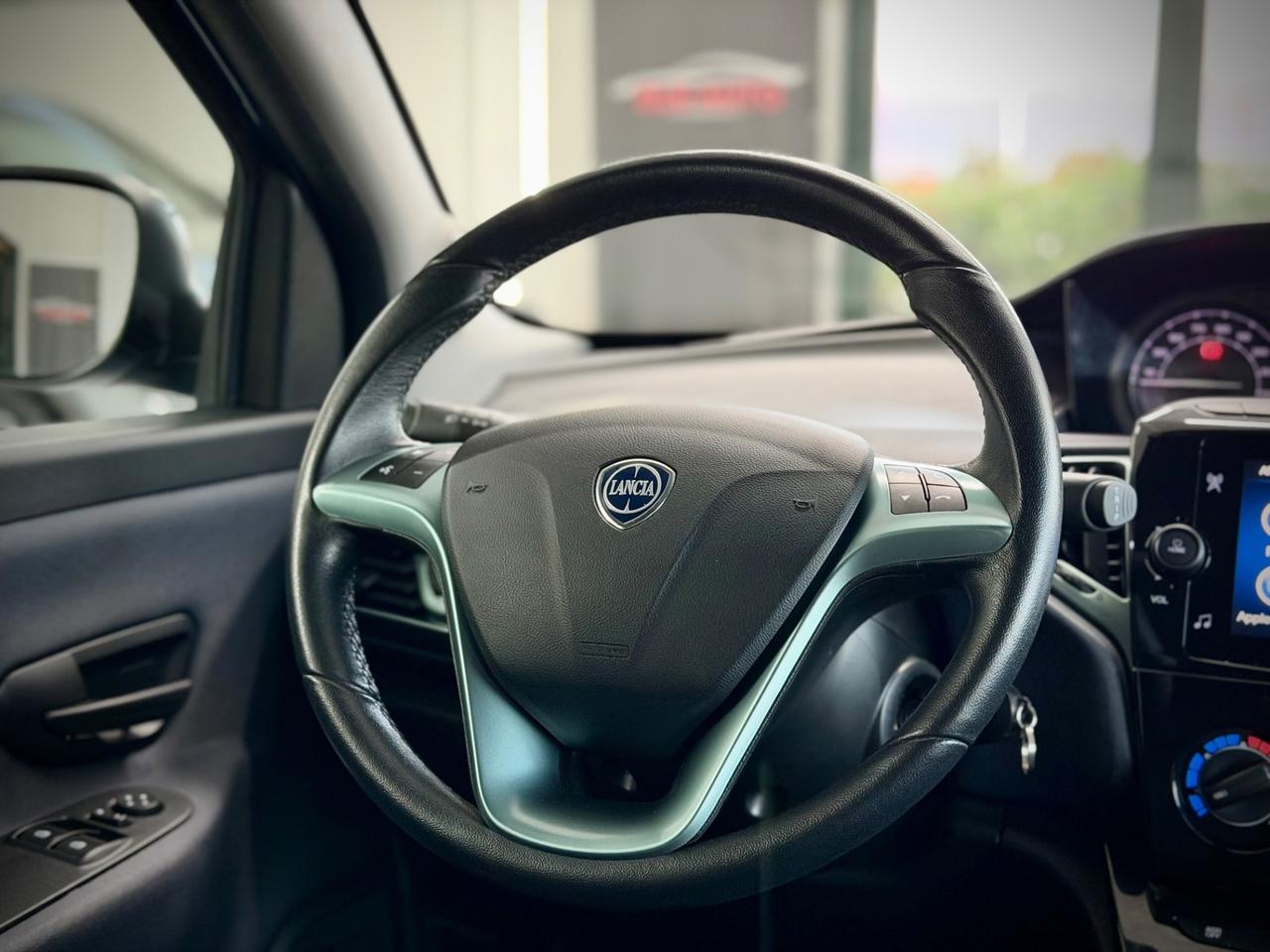 Lancia Ypsilon 1.0 FireFly 5 porte S&S Hybrid Gold