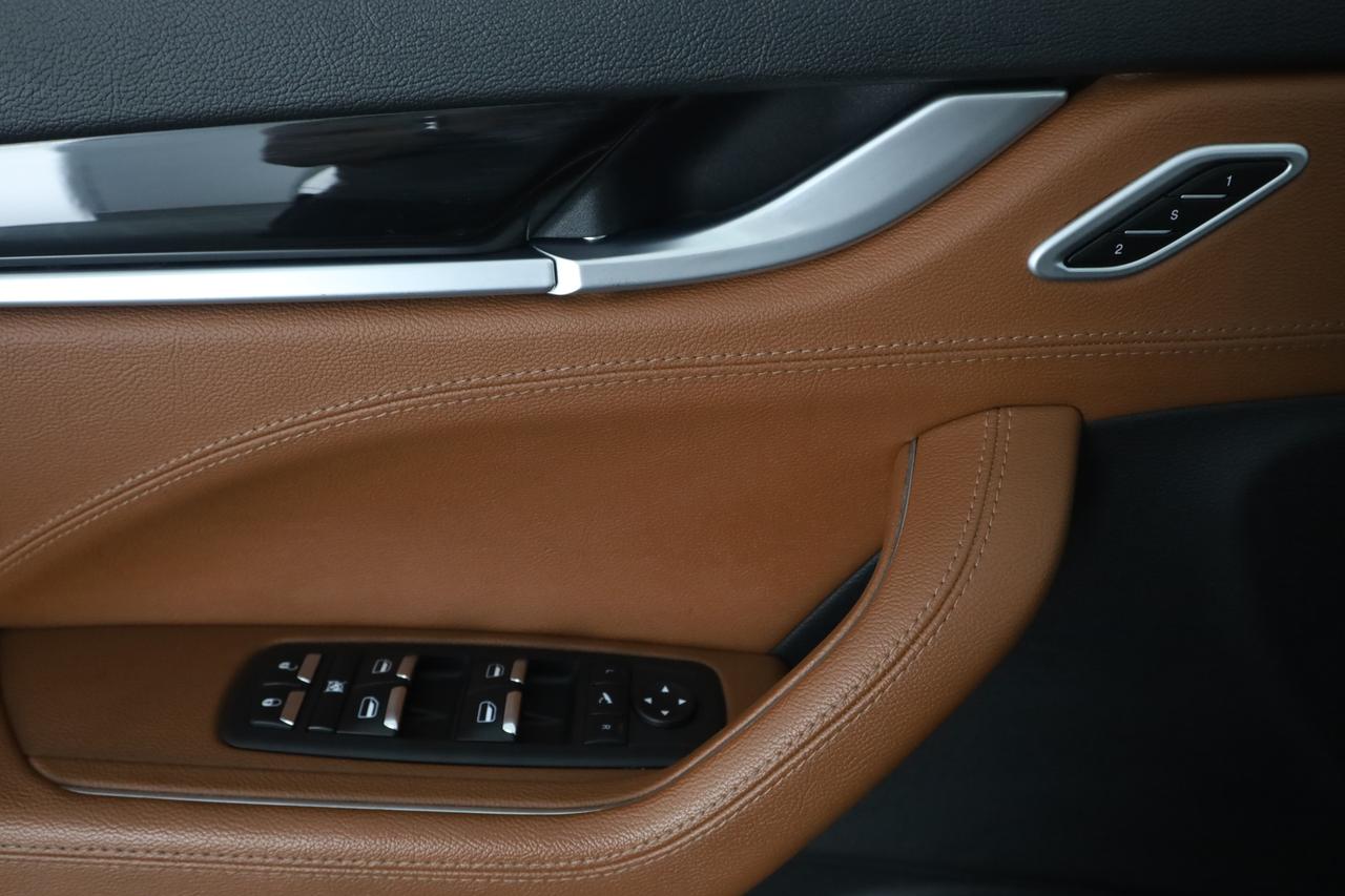 MASERATI Levante 330 CV MHEV AWD GT