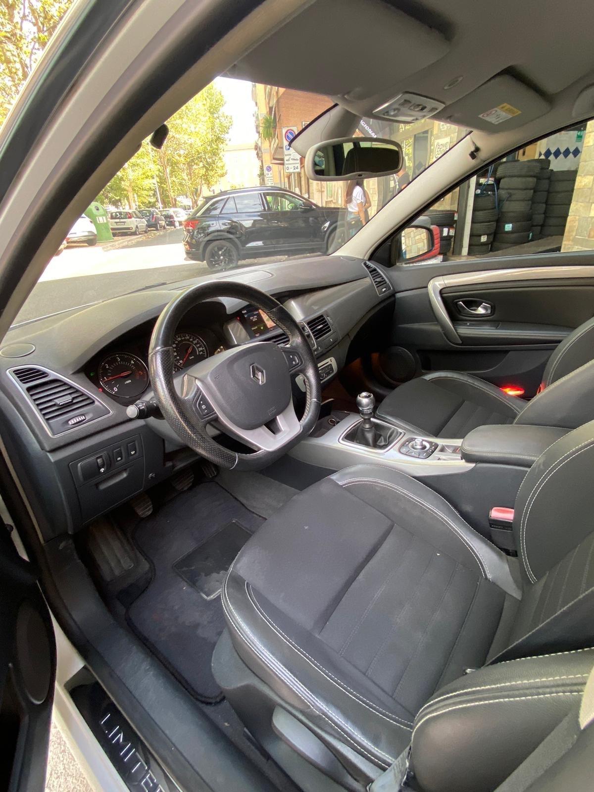 Renault Laguna 2.0 dCi 150CV SporTour LIMITED NAVI