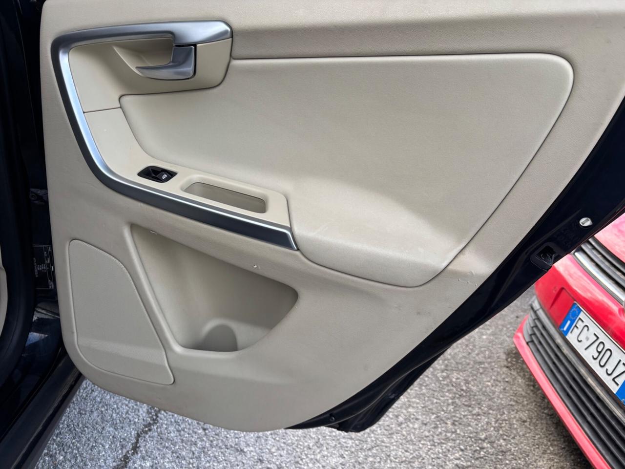 Volvo XC 60 D5 AWD Momentum