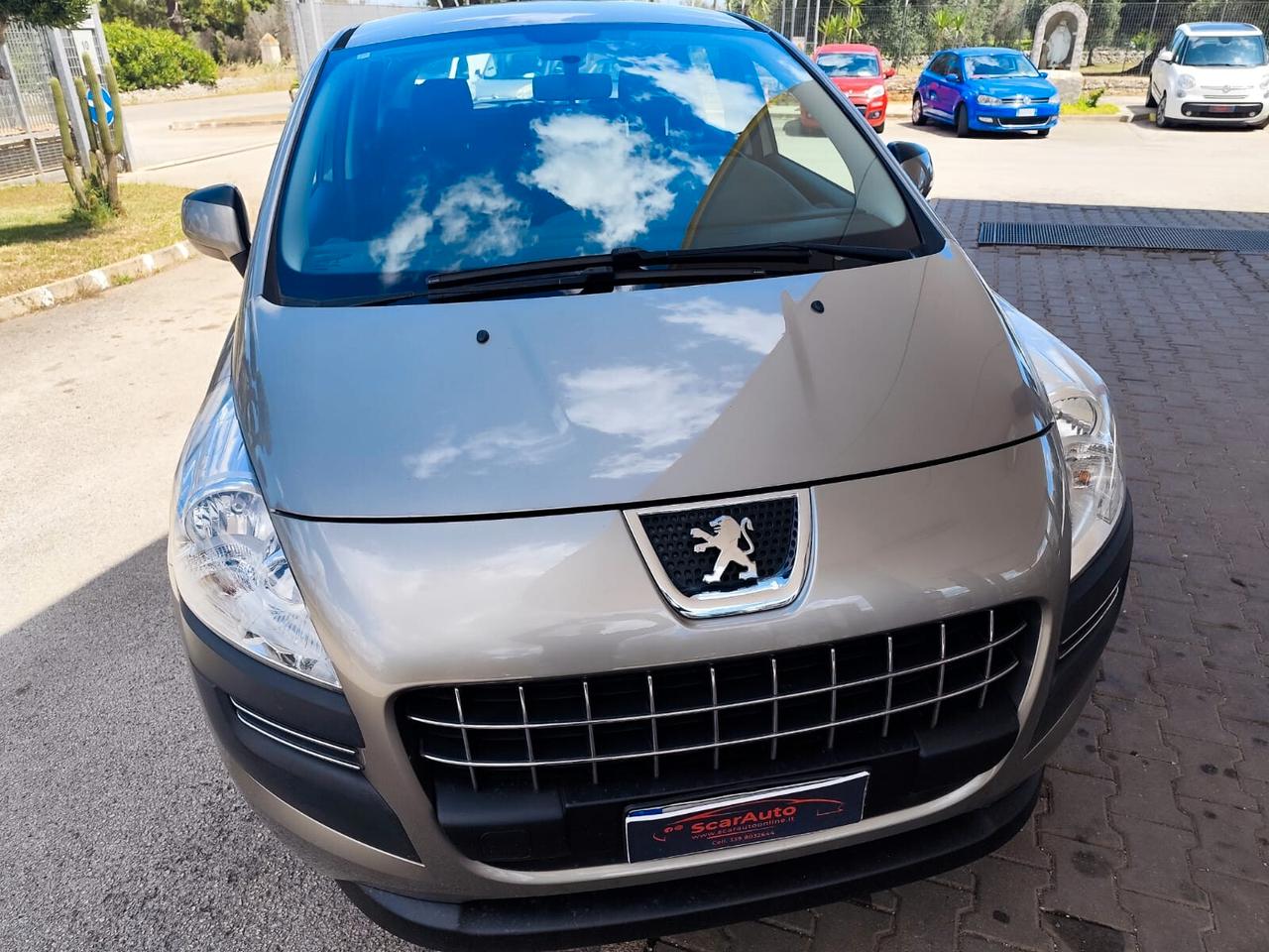 Peugeot 3008 1.6 HDi 115CV Access