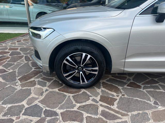 VOLVO XC60 B4 AWD GEARTRONIC 197CV MOMENTUM PRO